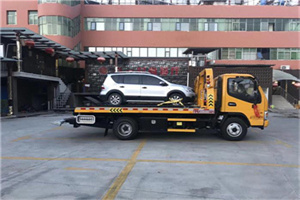 玉溪汽车紧急补胎换胎救援