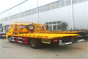 玉溪附近拖车救援搭电